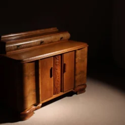 Buffet Art Déco avec superstructure en chêne et noyer | Allemagne années 1920
