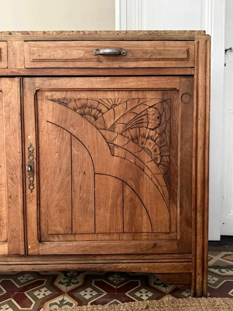 Buffet art déco en chêne massif