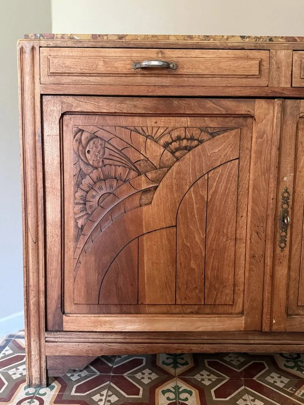 Buffet art déco en chêne massif