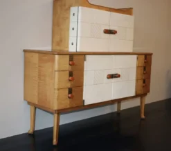 Buffet art déco en érable, cuir et verre, Laszlo Hoenig, Londres années 1940.