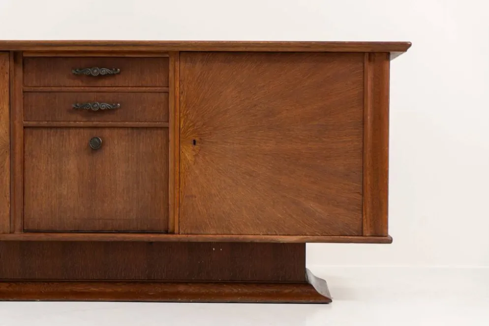 Buffet art déco (Europe, années 1930).