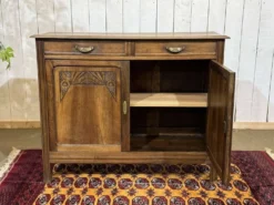 Buffet Art déco rustique des années 1930 en châtaignier