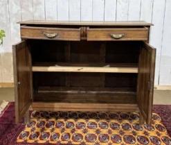 Buffet Art déco rustique des années 1930 en châtaignier
