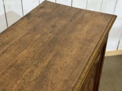 Buffet Art déco rustique des années 1930 en châtaignier