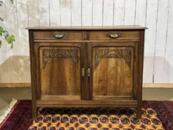 Buffet Art déco rustique des années 1930 en châtaignier