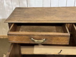 Buffet Art déco rustique des années 1930 en châtaignier
