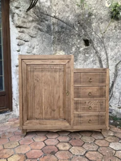 Buffet asymétrique ancien
