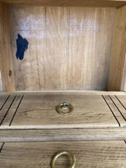 Buffet asymétrique ancien