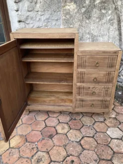 Buffet asymétrique ancien