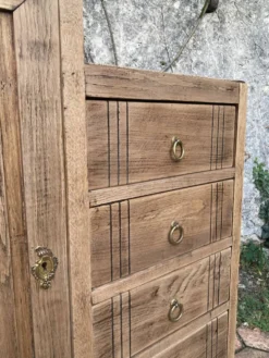 Buffet asymétrique ancien