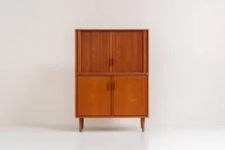 Buffet avec portes tambour par Heinrich Riestenpatt