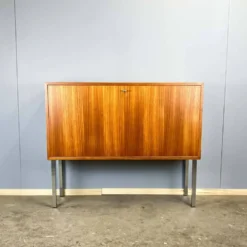Buffet bar, petit buffet, teck, années 1960
