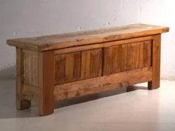Buffet bas ancien sculpté en bois de sapin – Chine, vers 1900