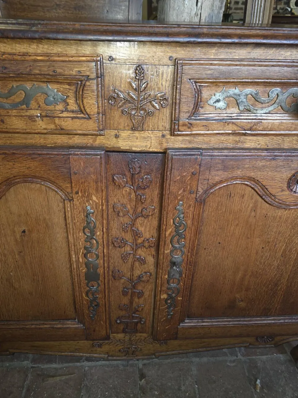 Buffet bas en chêne