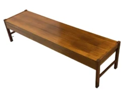 Buffet bas vintage avec tiroirs design en placage de noyer des années 70