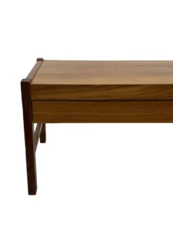 Buffet bas vintage avec tiroirs design en placage de noyer des années 70