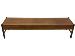 Buffet bas vintage avec tiroirs design en placage de noyer des années 70