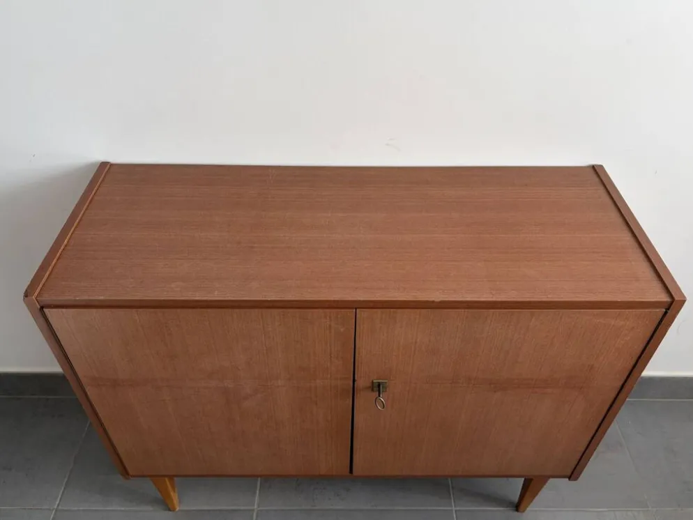 Buffet bas vintage des années 60