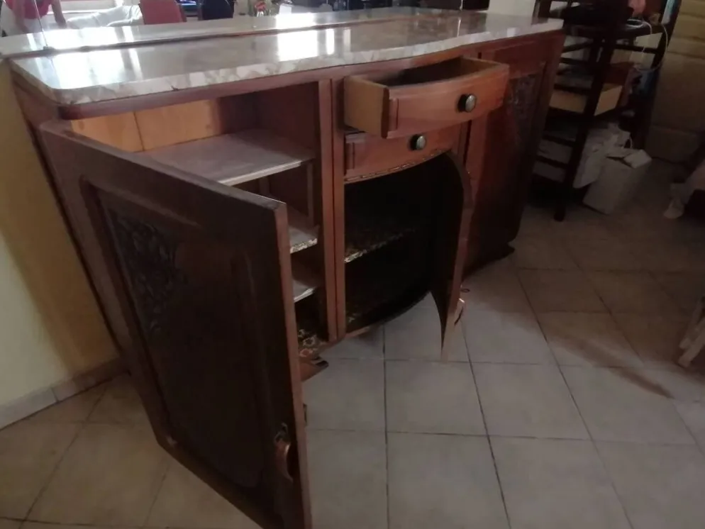Buffet bois et marbre