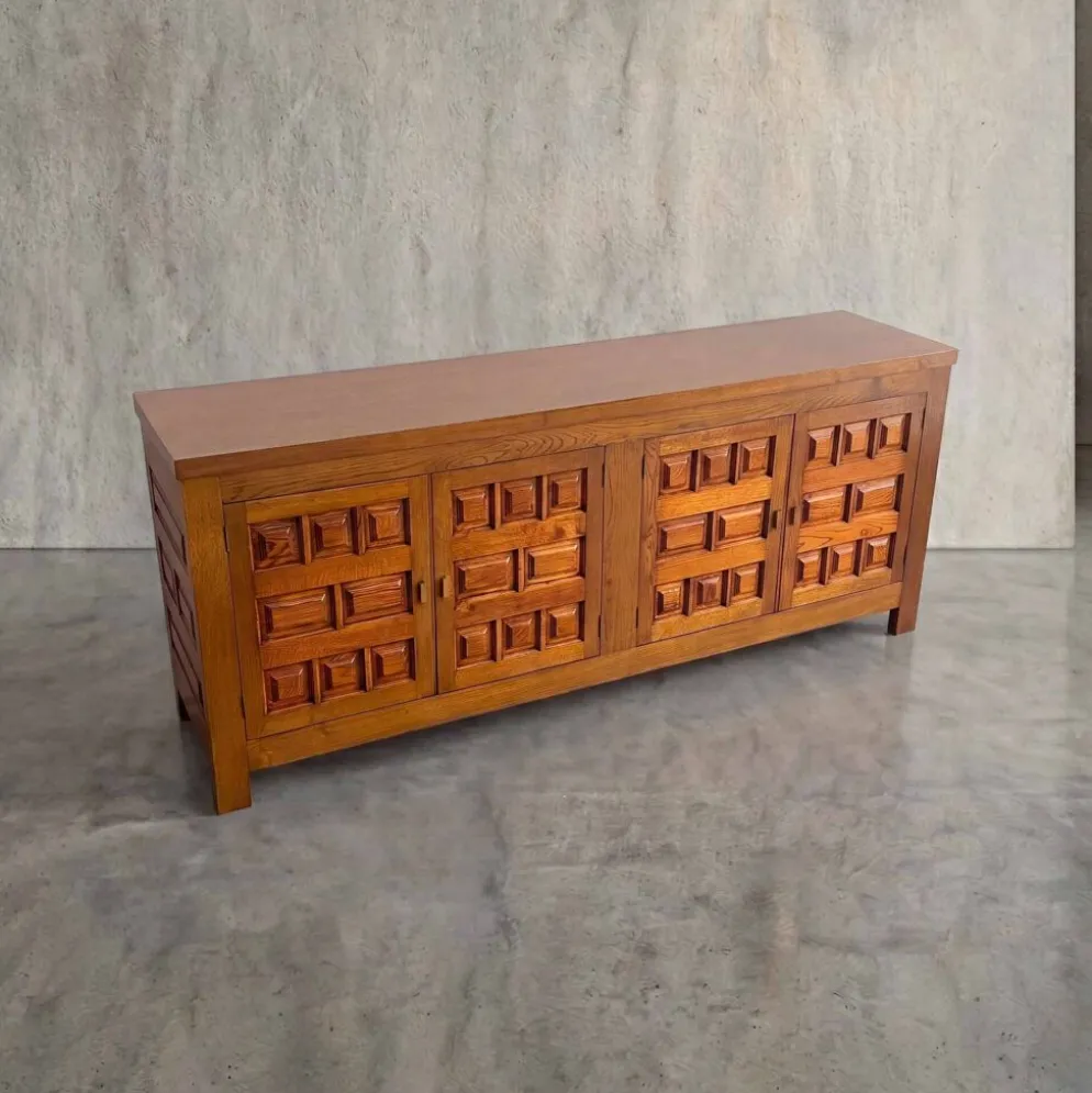 Buffet brutaliste en chêne français, années 1970