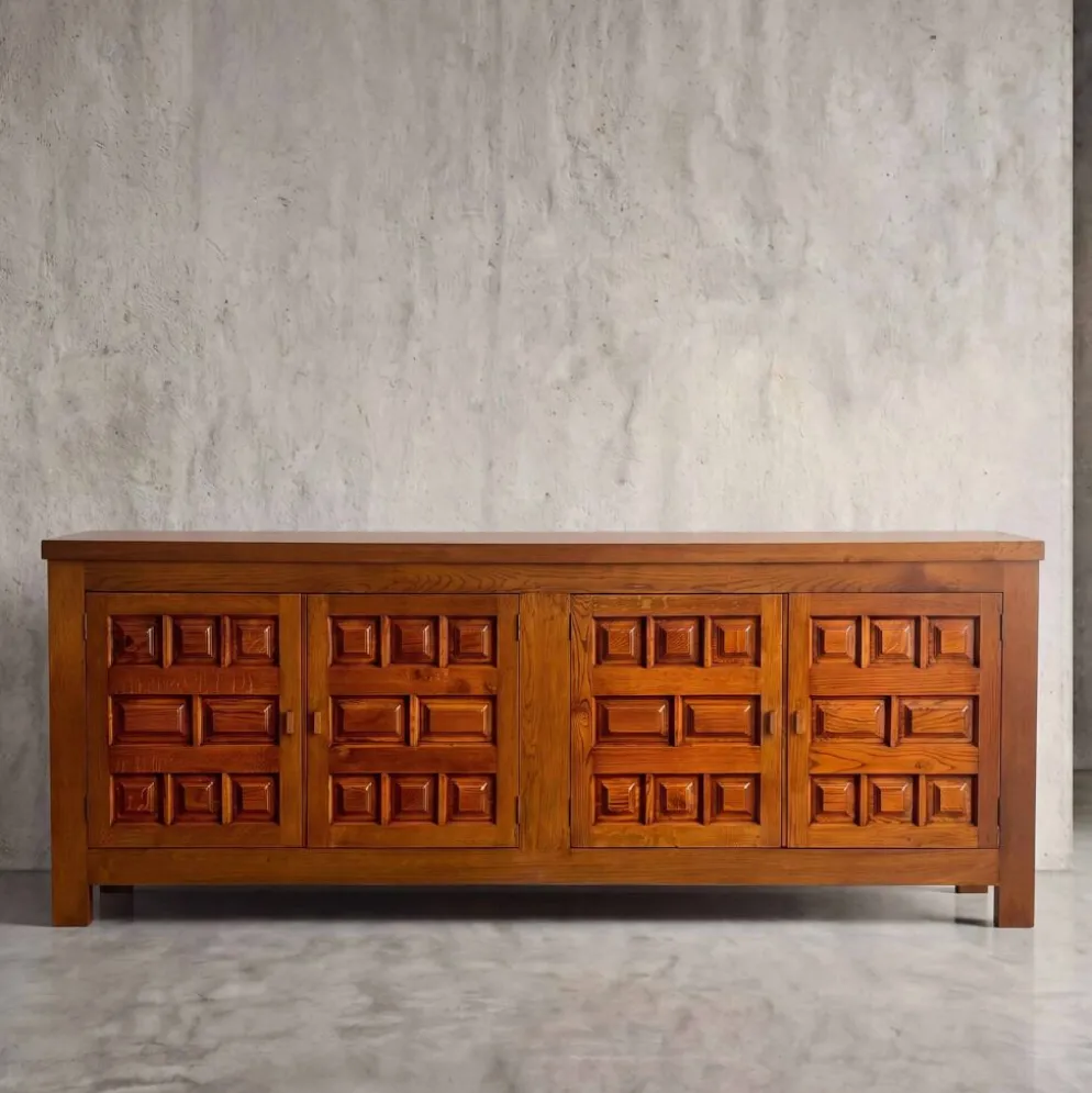 Buffet brutaliste en chêne français, années 1970