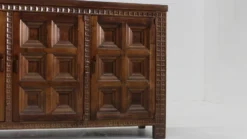 Buffet brutaliste espagnol vintage en noyer massif des années 1960