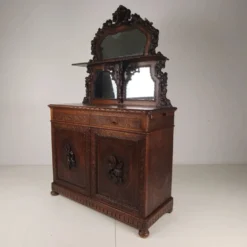Buffet cabinet Horrix avec miroir – Style Forêt Noire, par Horrix