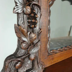 Buffet cabinet Horrix avec miroir – Style Forêt Noire, par Horrix