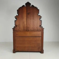 Buffet cabinet Horrix avec miroir – Style Forêt Noire, par Horrix