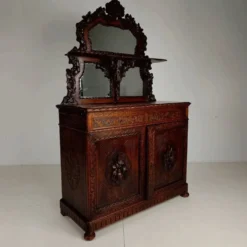 Buffet cabinet Horrix avec miroir – Style Forêt Noire, par Horrix