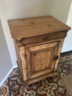 Buffet Confiturier en bois brut