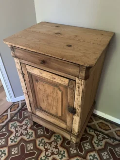 Buffet Confiturier en bois brut