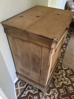 Buffet Confiturier en bois brut