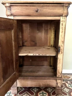 Buffet Confiturier en bois brut