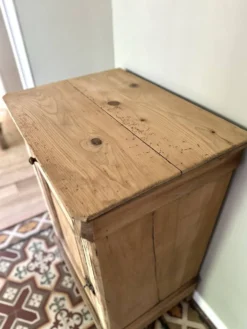 Buffet Confiturier en bois brut