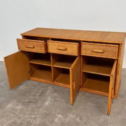 Buffet / crédence vintage en rotin et bambou, années 1970