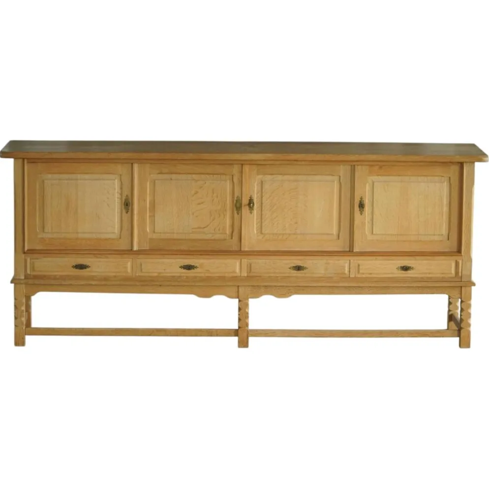Buffet danois « Mid Century », style « Low Modern », en chêne, Henning Kjærnulf, années 1960