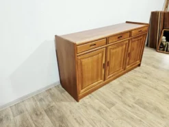 Buffet danois moderne Dyrlund Dania en teck, années 1980