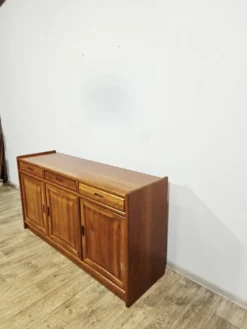 Buffet danois moderne Dyrlund Dania en teck, années 1980