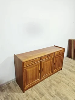 Buffet danois moderne Dyrlund Dania en teck, années 1980