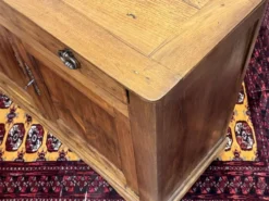 Buffet début XXème en châtaignier