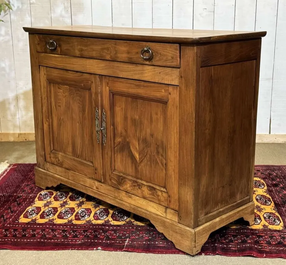 Buffet début XXème en châtaignier