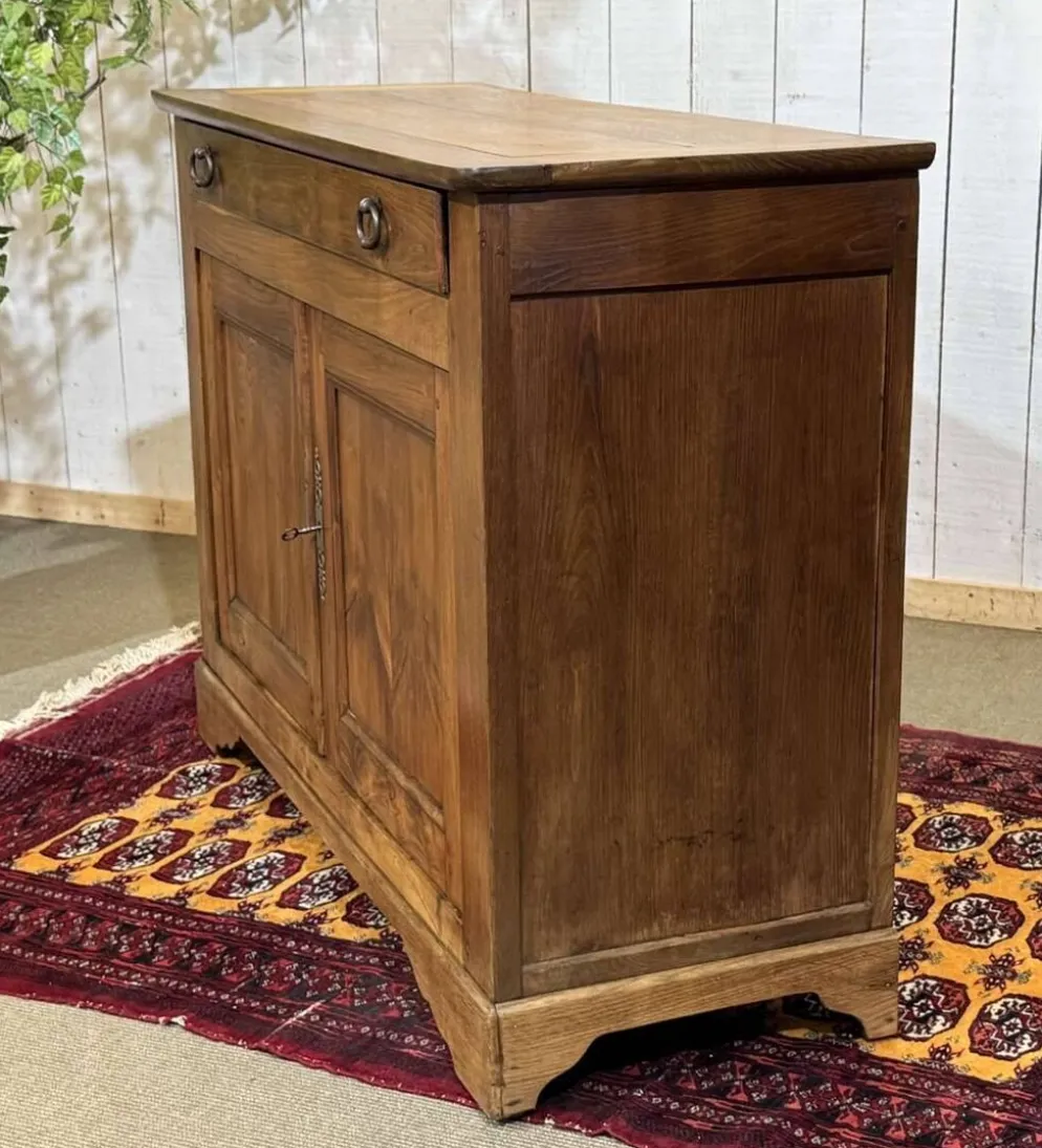 Buffet début XXème en châtaignier
