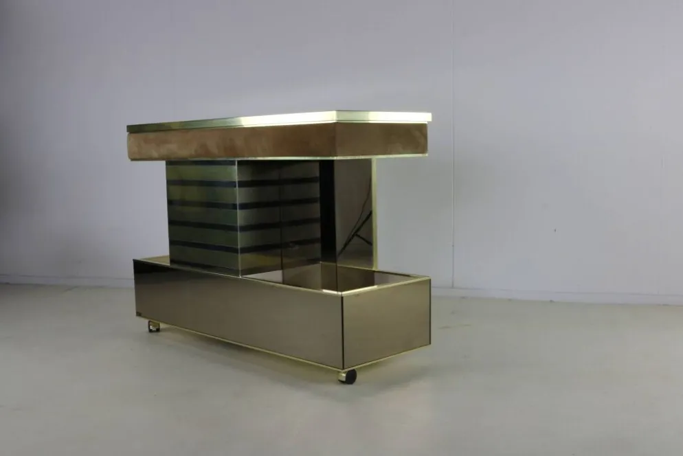 Buffet de bar design des années 70 par Harvey Guzzini pour Stilglass Donati