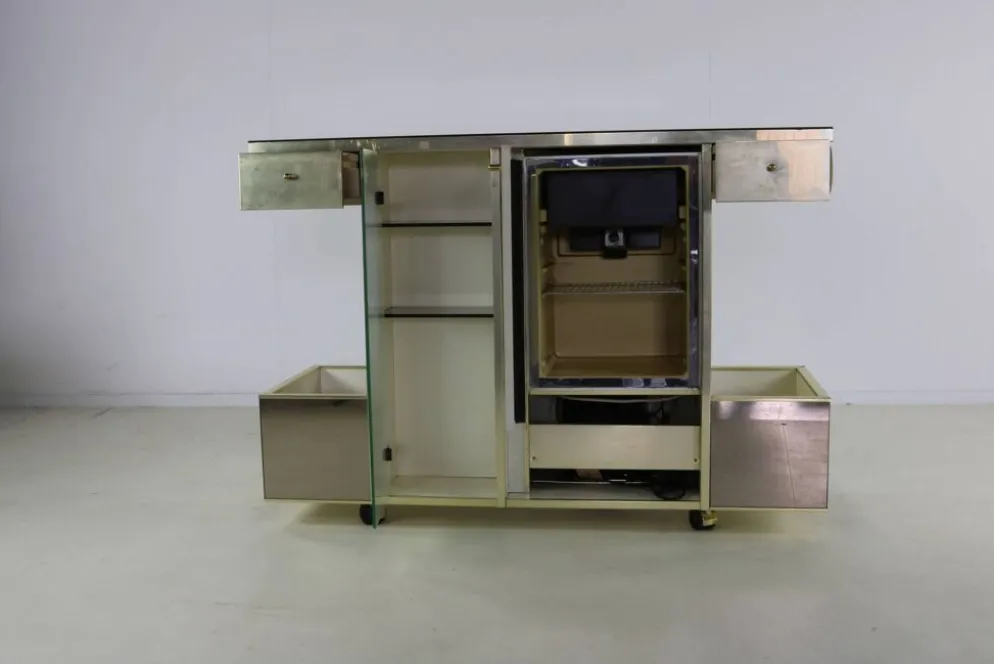Buffet de bar design des années 70 par Harvey Guzzini pour Stilglass Donati