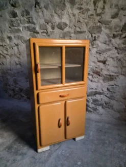 Buffet de cuisine art déco français vintage avec poignées en bakélite, années 1930–1940