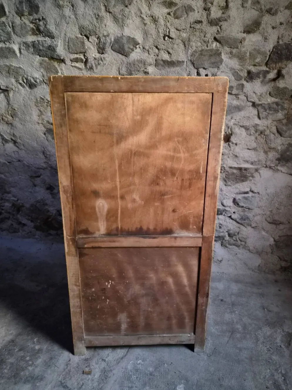 Buffet de cuisine art déco français vintage avec poignées en bakélite, années 1930–1940