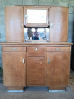Buffet de cuisine 2 corps Art Déco années 40 – Verre gravé Cerf