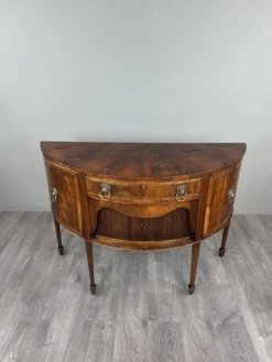 Buffet demi-lune, style Louis XVI, XIXe siècle