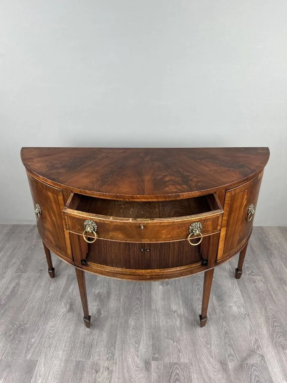 Buffet demi-lune, style Louis XVI, XIXe siècle